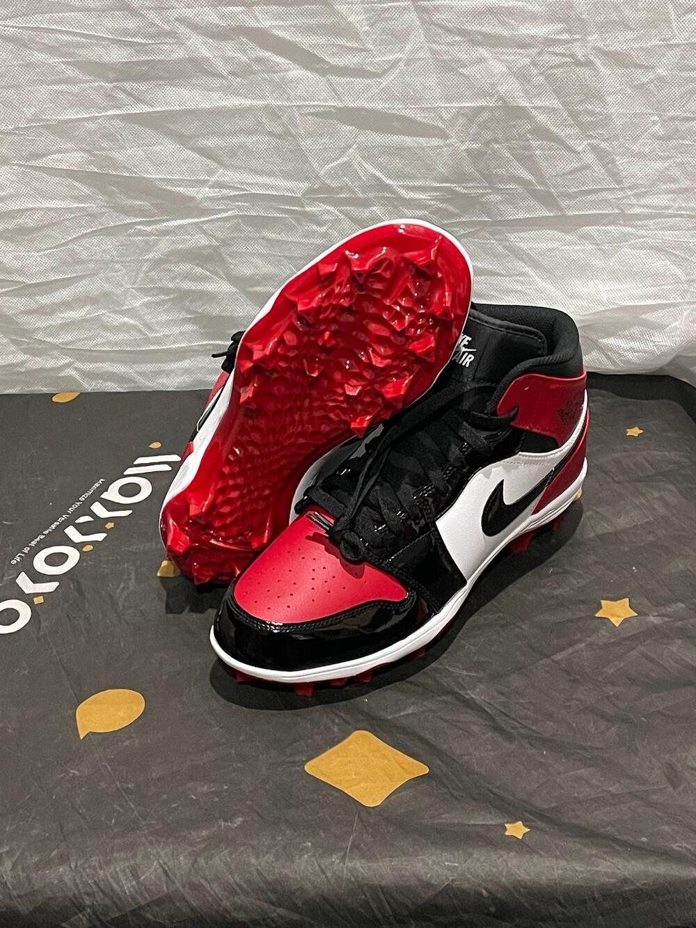 New Nike Air Jordan 1 Mid TD Bred Toe Football Cleats Men’s 10.5 FJ6805-601